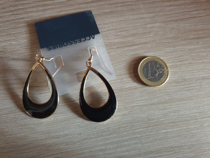 Magnifiques boucles d'oreille neuves vintage