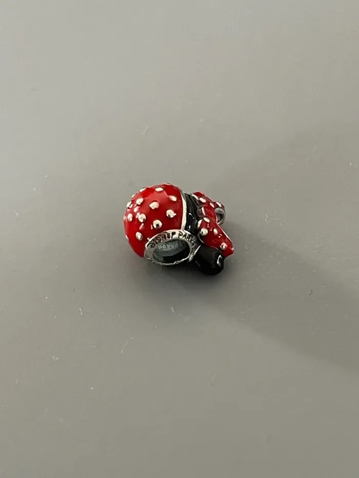 Charm pandora disney parks Minnie mouse icon - photo numéro 2