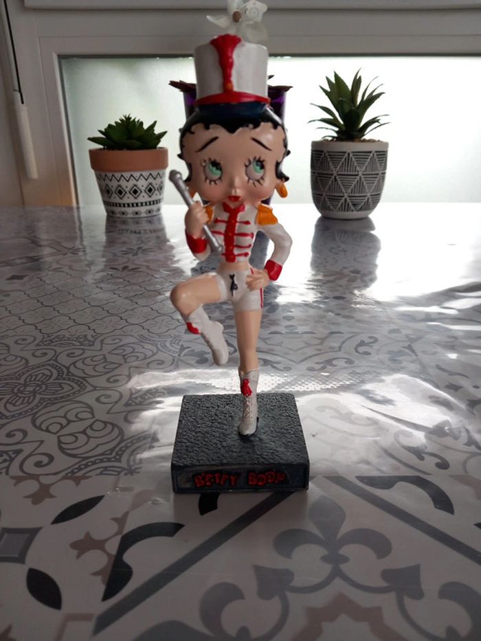 Betty Boop Majorette
