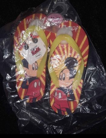 Tongue mickey taille 31 32 neuve