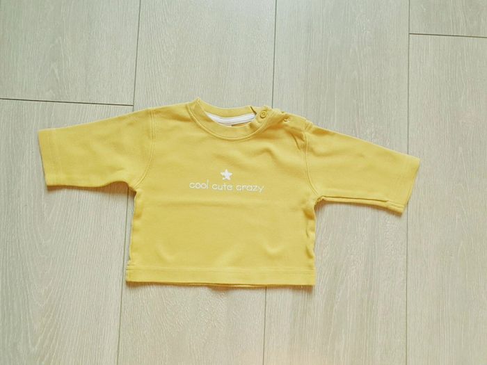 Maillot manche longue moutarde. Garçon 3 mois. Marque C&A