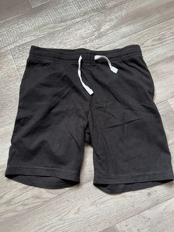 Short hm 8 ans