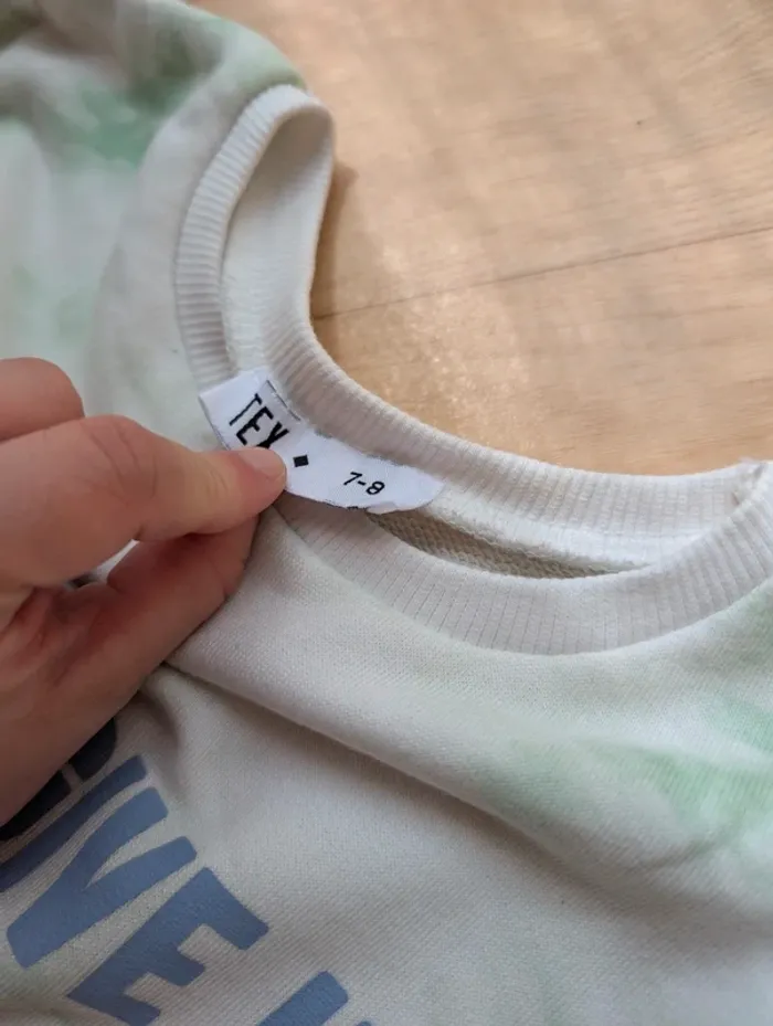 đ Sweat tie-dye â 7/8 ans - photo numĂ©ro 4