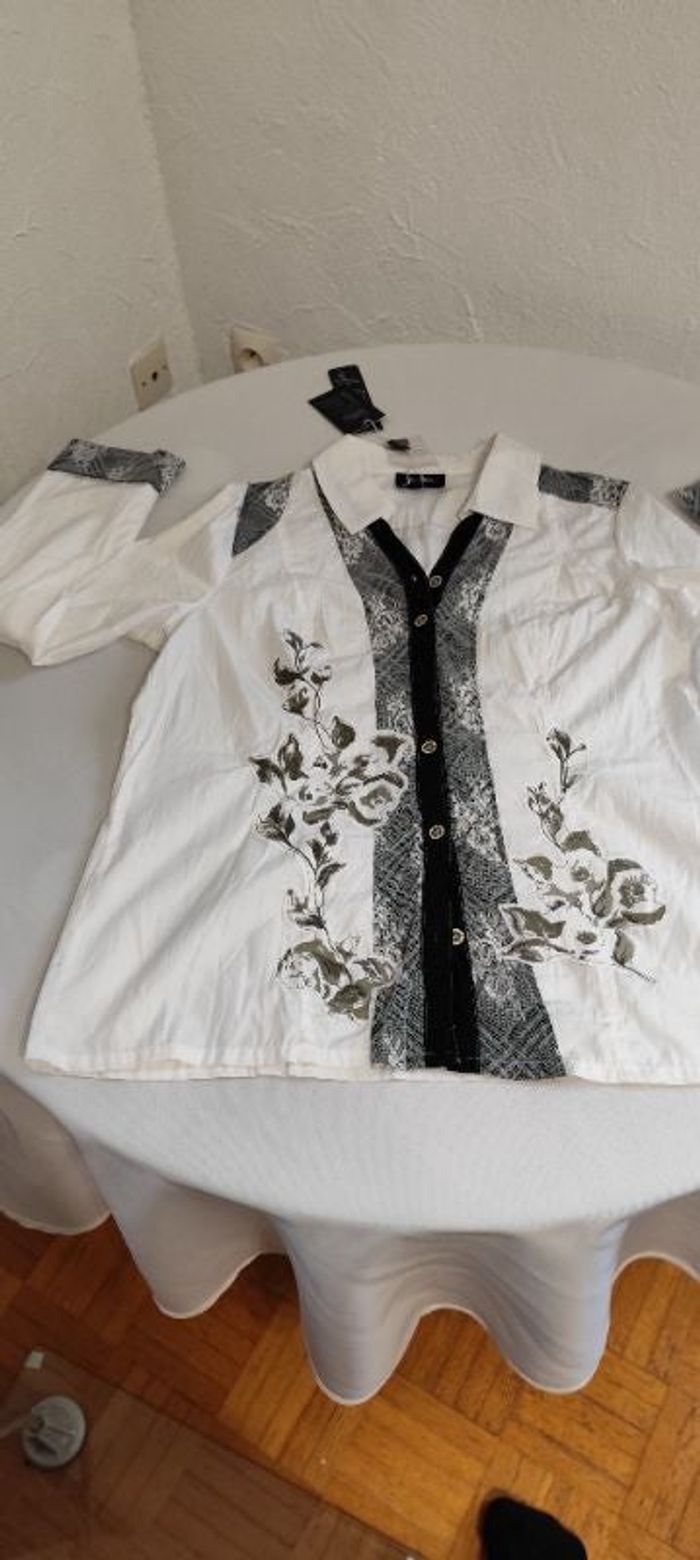 Très belle chemise neuve acheté en boutique