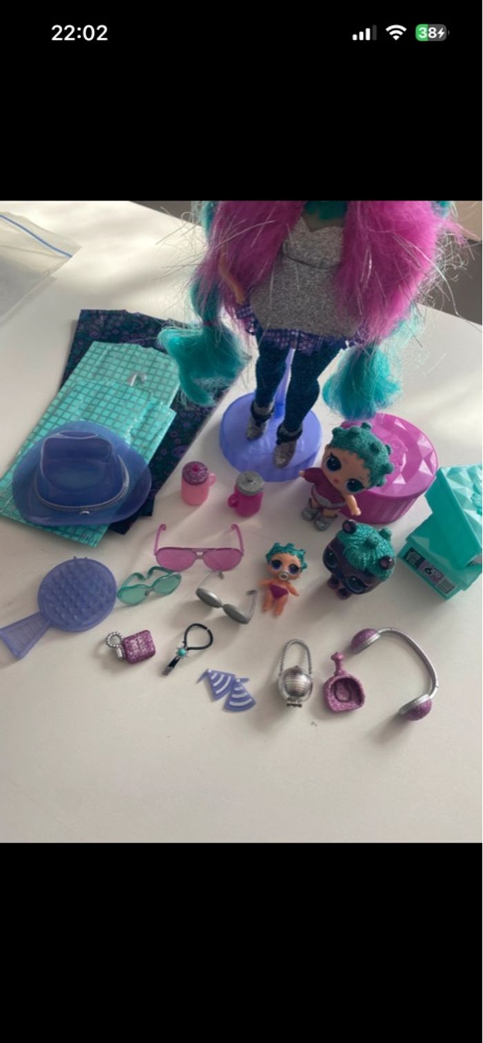 LOL Surprise OMG Model Doll - COSMIC NOVA - Includes Model Doll, Multiple Surprises and Fabulous Accessories - photo numéro 4