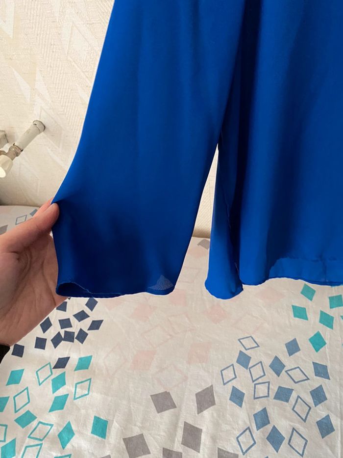 Superbe belle blouse fluide bleu électrique Primark taille 38 - photo numéro 3