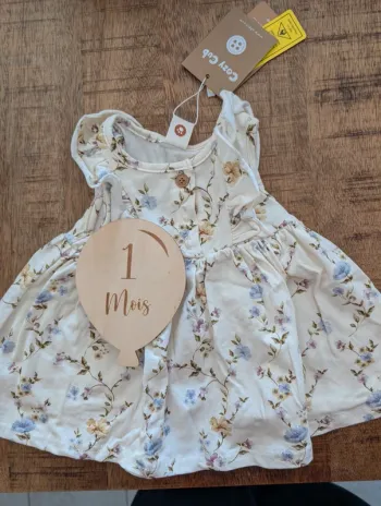 Robe fleurs 1mois