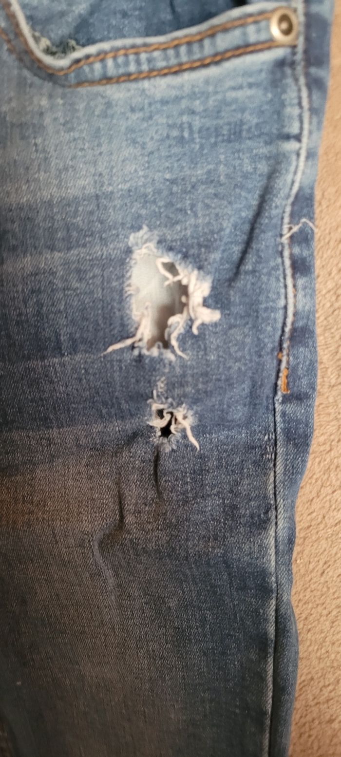 Jean's troué - photo numéro 4