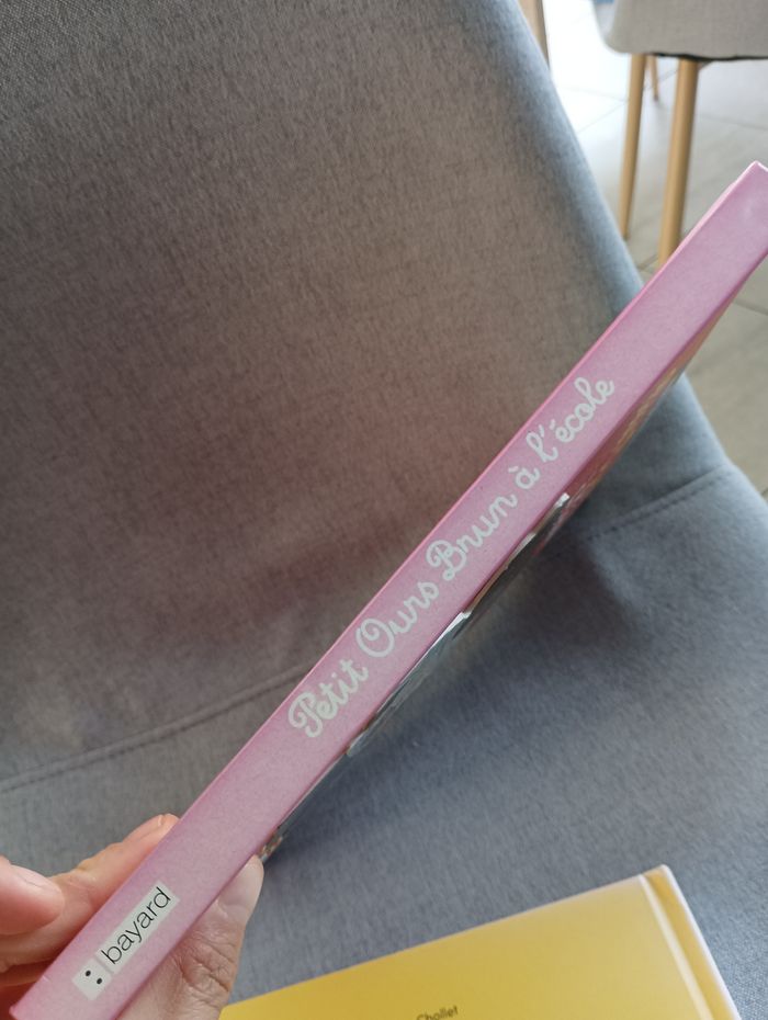 Grand Livre animé Petit ours brun a l'école - photo numéro 2