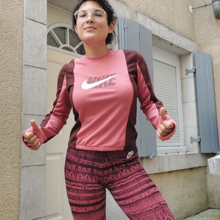Top Nike taille Xs mais fit S