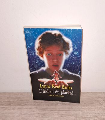 Livre de poche l’indien du placard