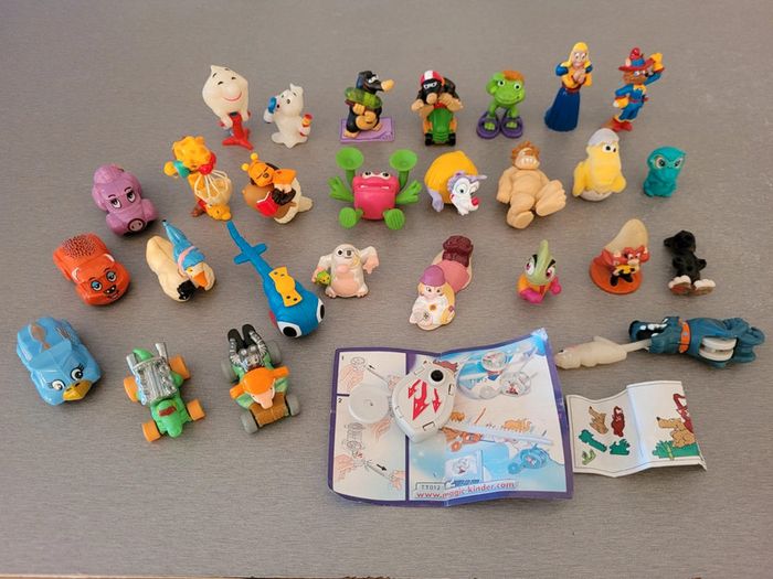 Lot ancienne figurines kinder Lot 1