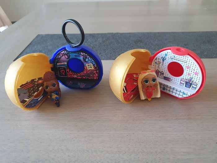 Lot jouets poupée lol