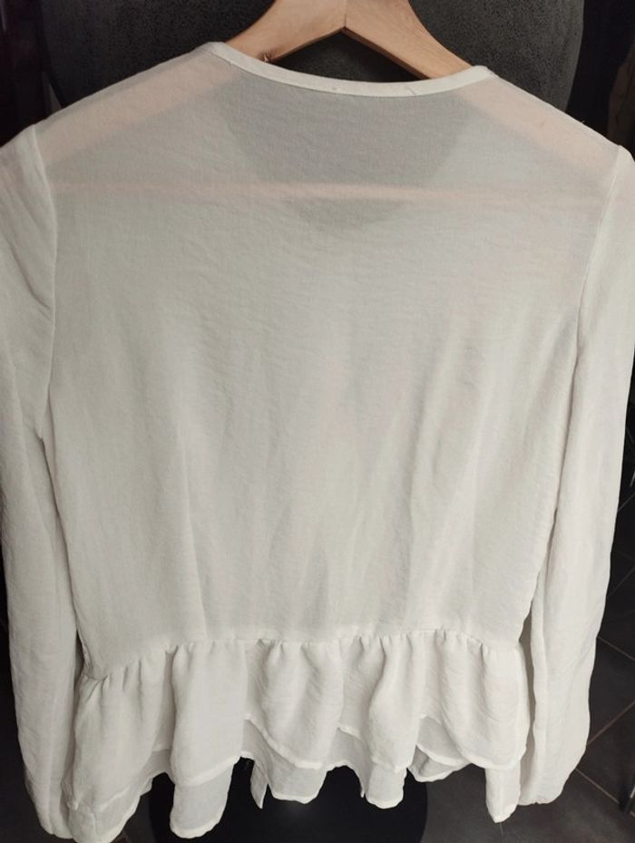 Chemise blanche élégante t. 36 - photo numéro 2