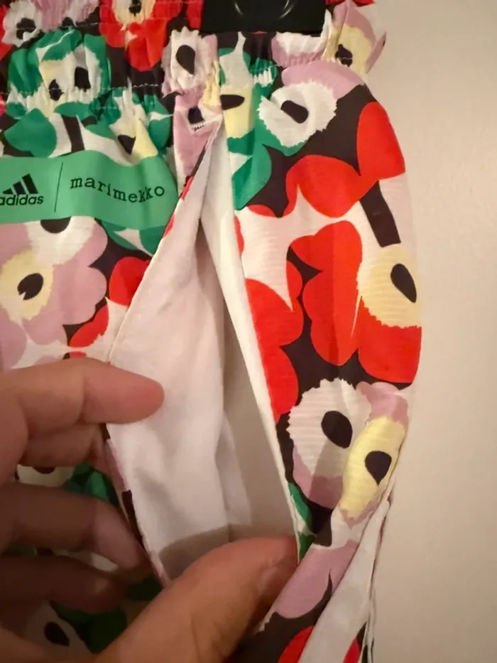 Jogging adidas à fleur en très bon état taille XS - photo numéro 6