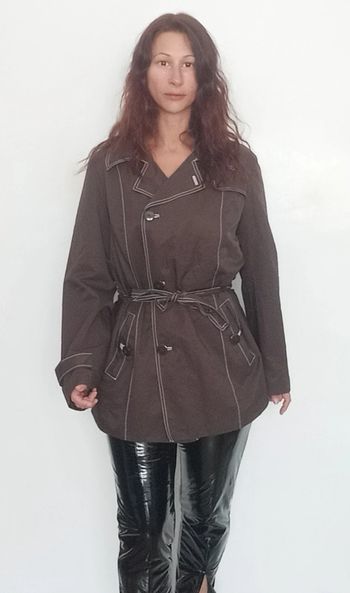 Beau trench chic taille 3