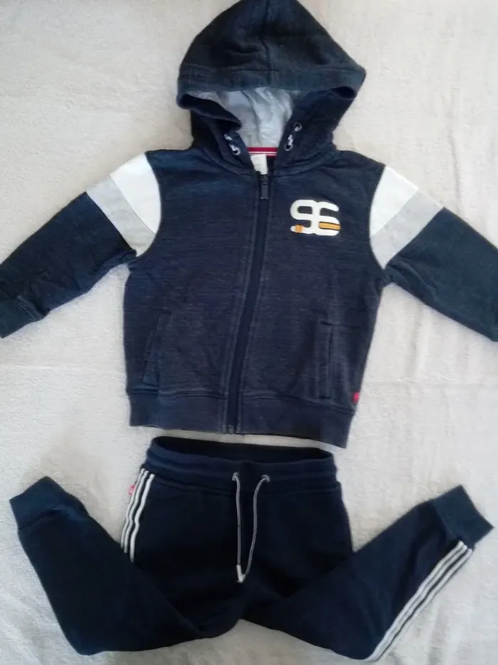 Sweat + Pantalon Okaïdi bleu 3 ans (réf interne B7)(familleac72)