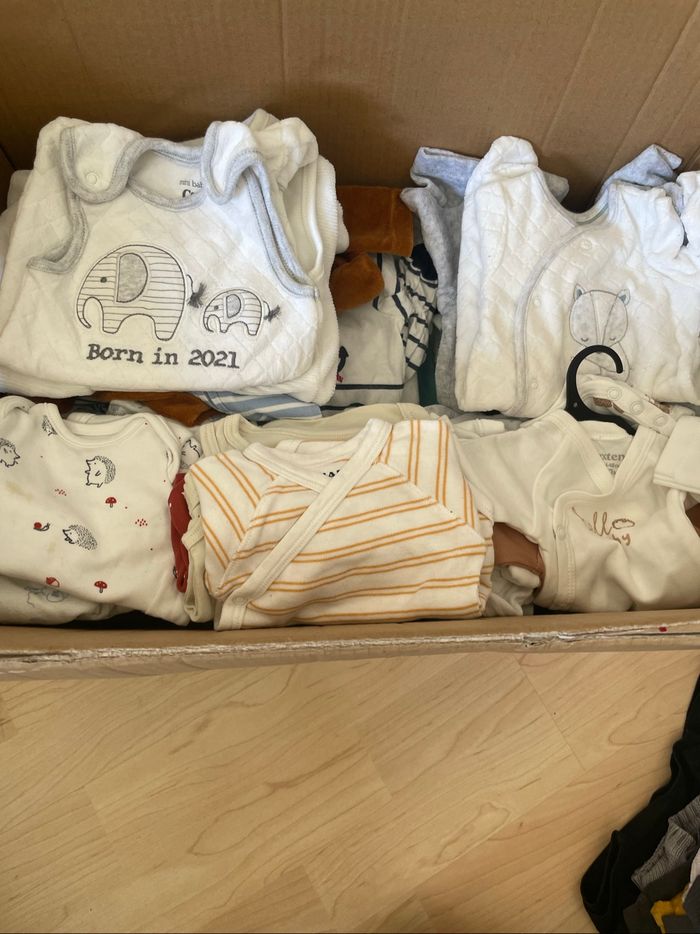 Vêtement bébé garçons  0 a 1 mois