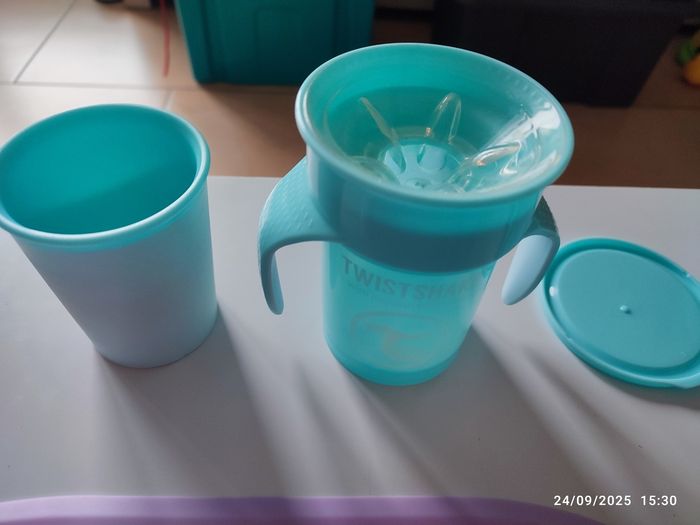Assiettes Twistshake et gobelets - photo numéro 7
