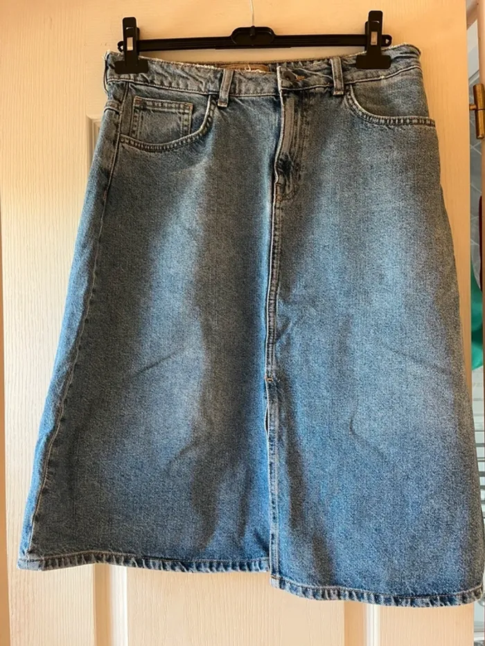 jupe en jeans à fente zara - photo numéro 2