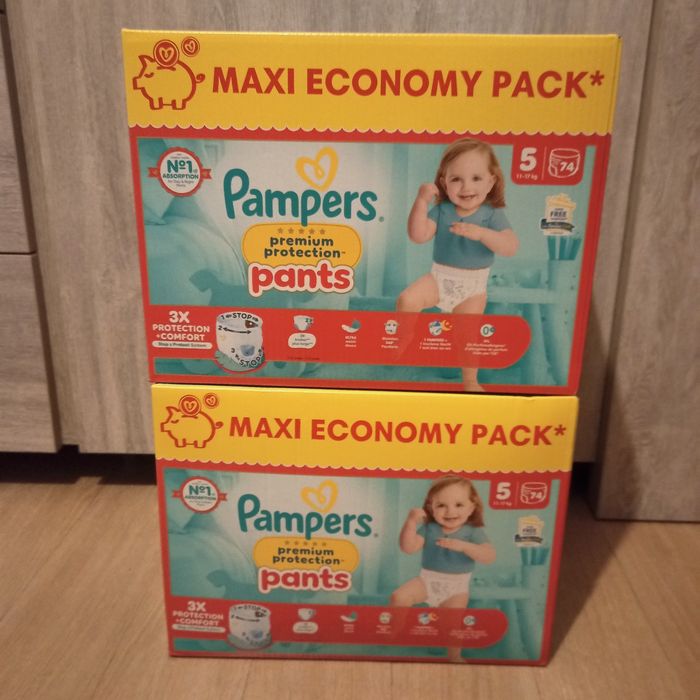 Lot Pampers premium protection Pants taille 5 (148 couches)