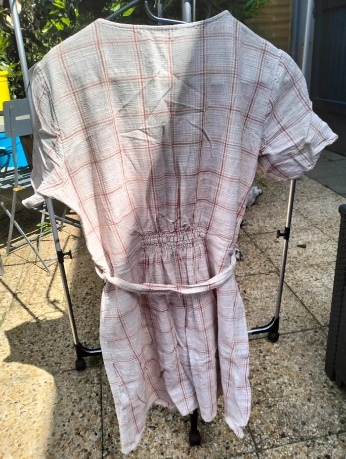 Robe courte à carreaux boutonnée - photo numéro 2