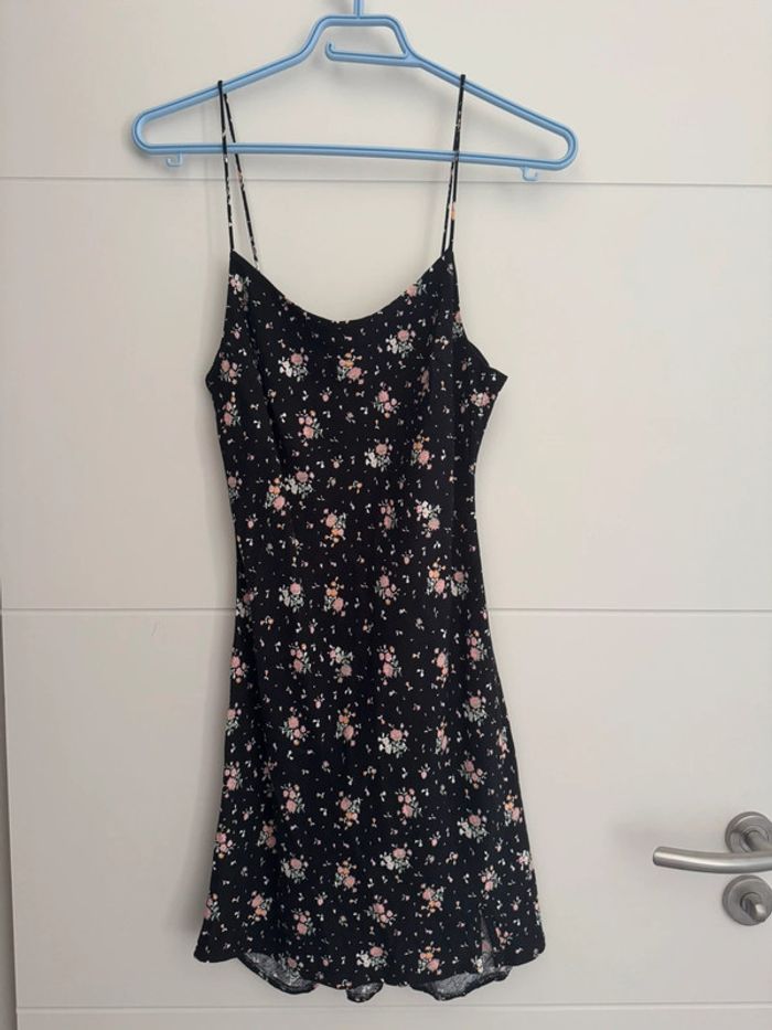 Robe courte noire à imprimé fleuris ASOS Design - photo numéro 2