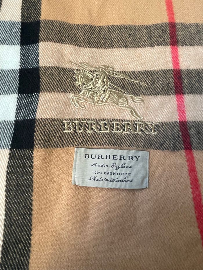 Écharpe Burberry - photo numéro 5