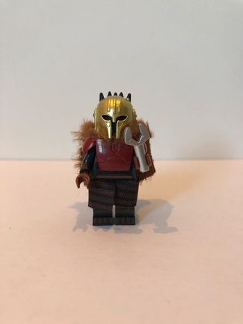 Figurine type lego la forgeronne. Star Wars