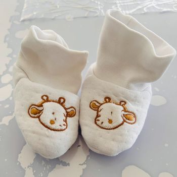 Petit chausson bébé blanc taille 13/14