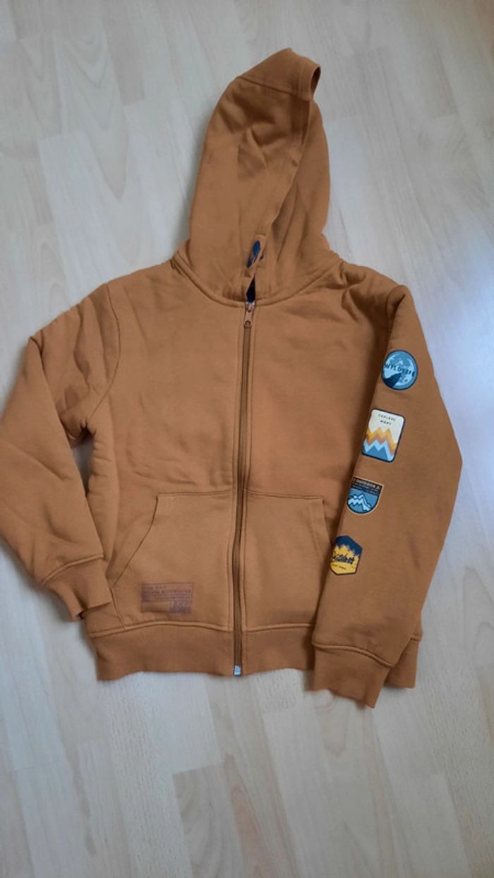 Sweat-shirt zippé avec capuche neuf - photo numéro 5