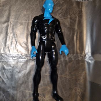 figurine MARVEL  30 cm