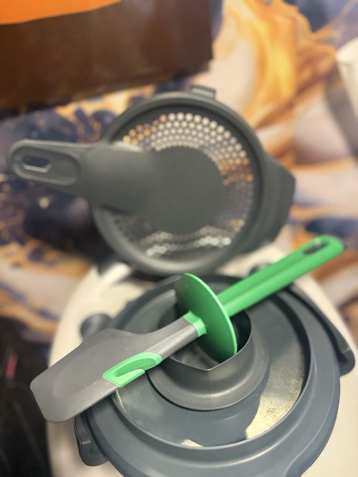 Thermomix TM6 avec Légumes Styler, Arbre, Coupe Spirale,Sac de transport 2 pièces , - photo numéro 4