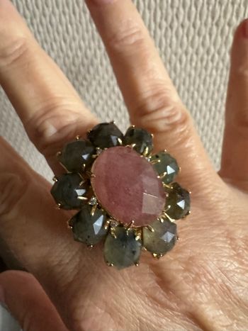 Grosse bague réglable fleurs labradorite et quartz fraise HABAHA Paris