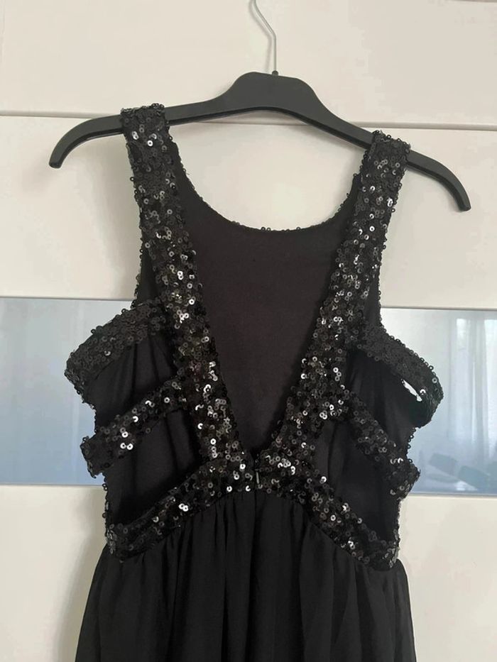 Robe noire - photo numéro 4