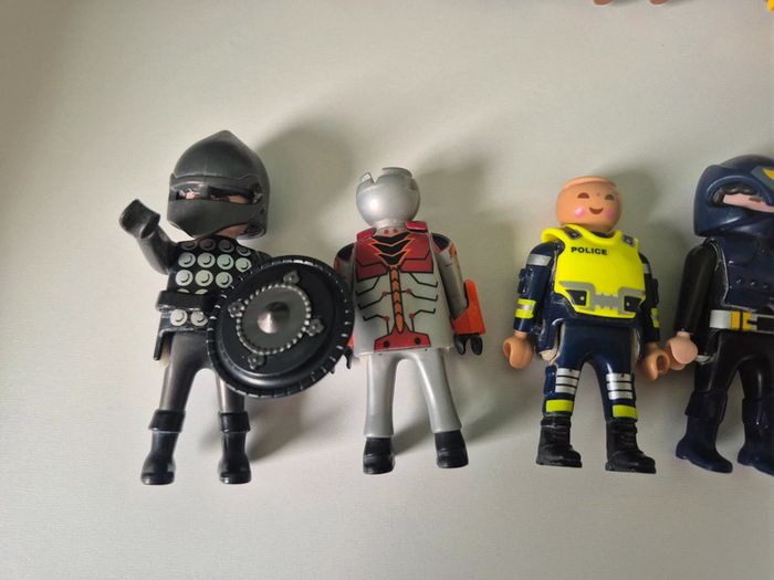 Lot de 15 playmobil + accessoires - photo numéro 5