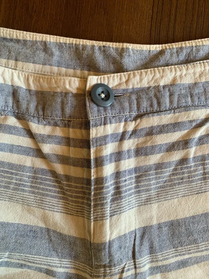 Short Naf Naf rayures - photo numéro 2