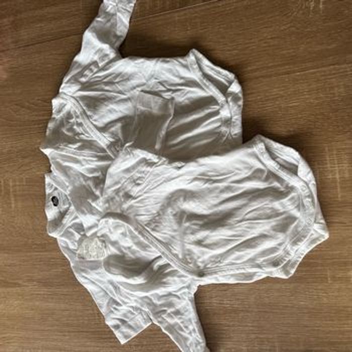 8 Bodies 1 mois - photo numéro 7