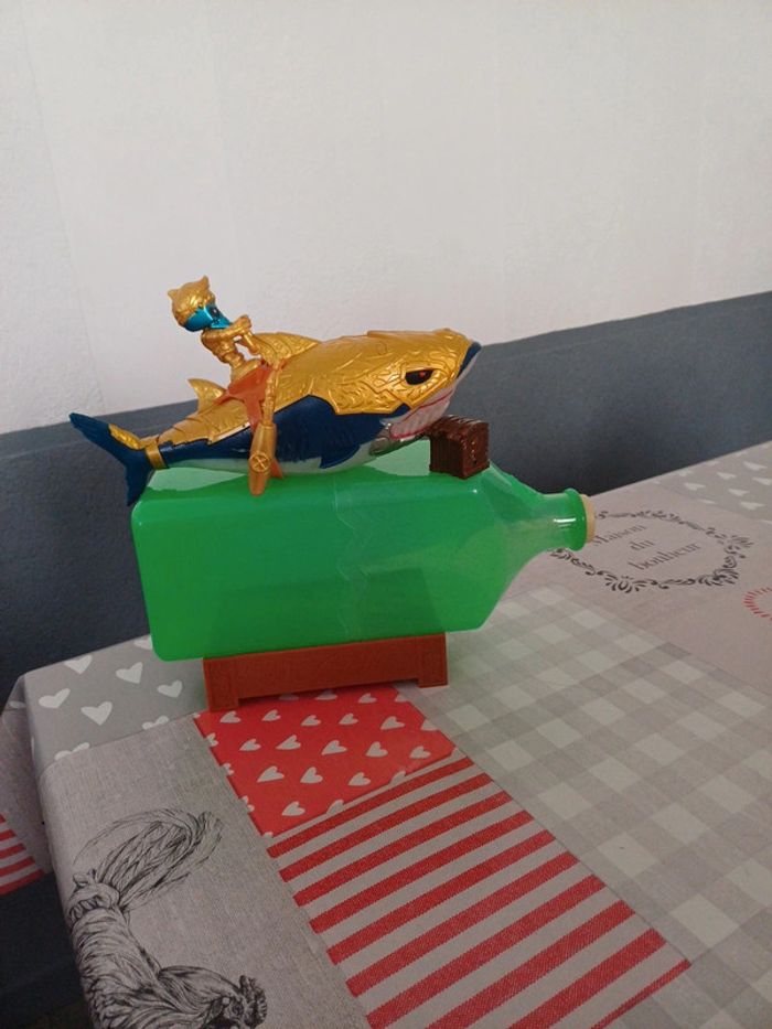 Requin trésor x