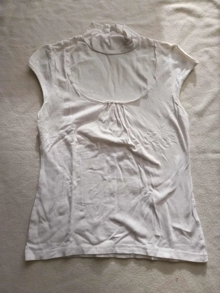 Haut chic blanc avec col montant TM