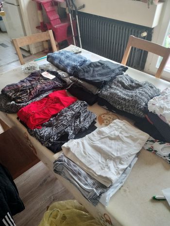 Lot de 25 pièces taille 38 femme