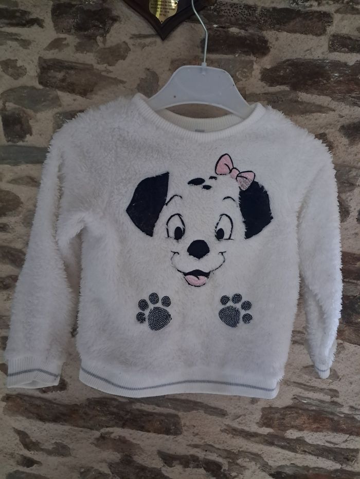 Pull  Dalmatien  fille  6  ans