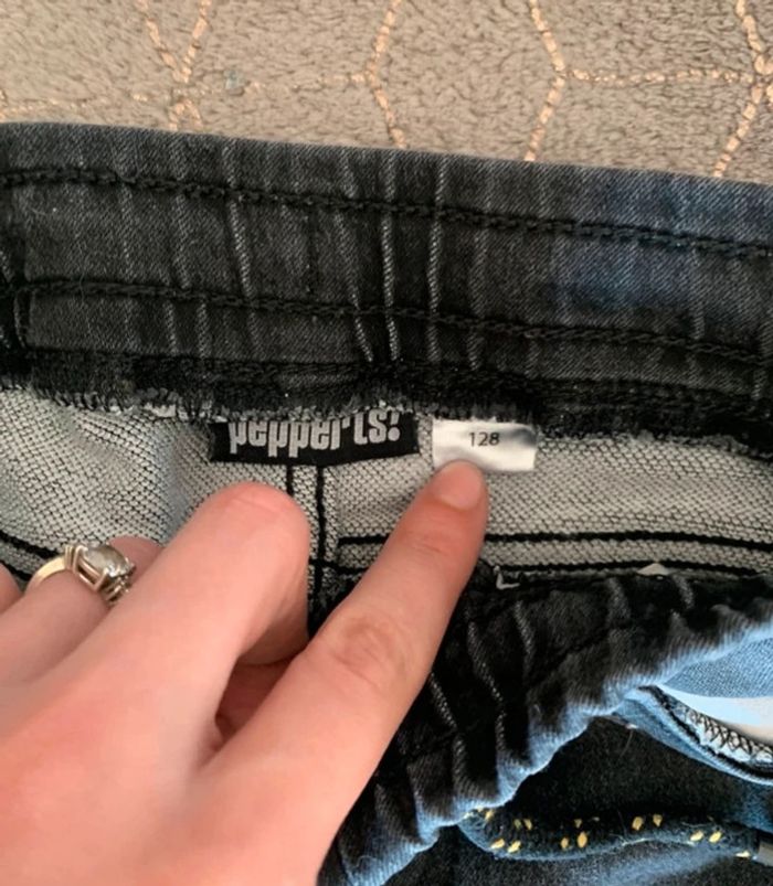 Pantalon gris/noir garçon taille 8 ans - photo numéro 3