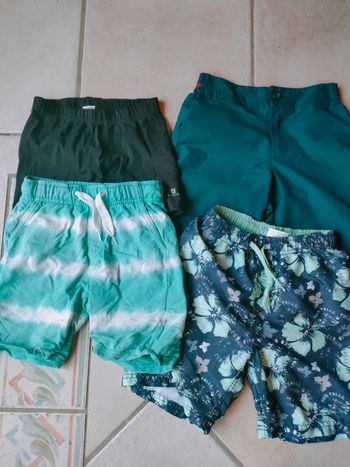 Lot taille 6 ans de 4 shorts dont un Decathlon, un Domyos et un Gemo