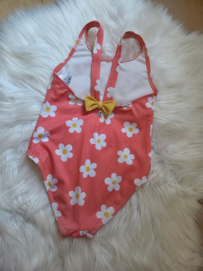 Maillot bain fleurie 4/5ans - photo numéro 3