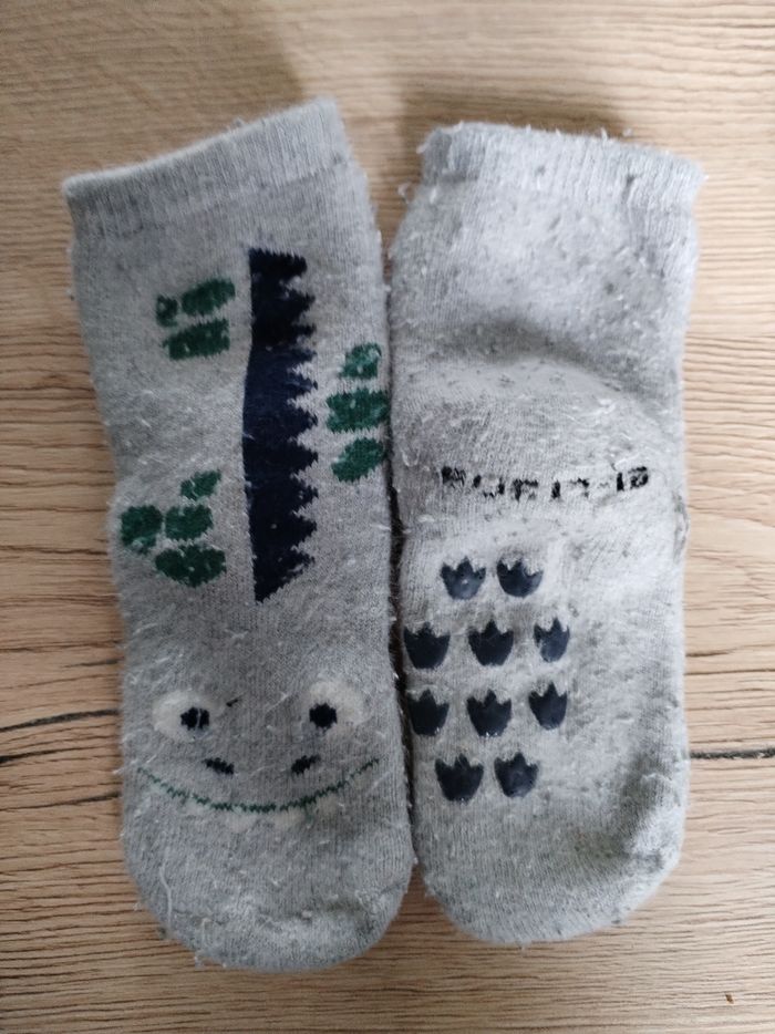 Lot chaussettes antidérapantes - photo numéro 2