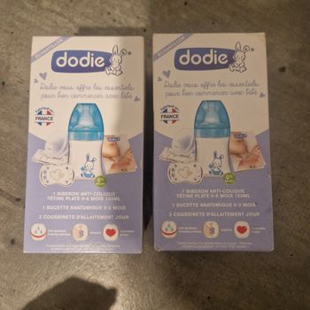 Biberons dodie +coussinets + tétine 