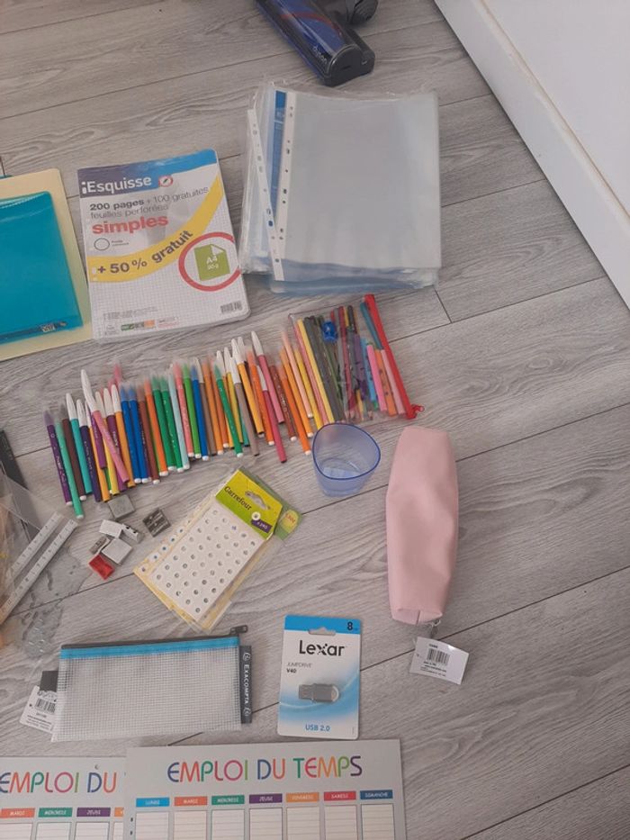 Lot fourniture scolaire - photo numéro 4