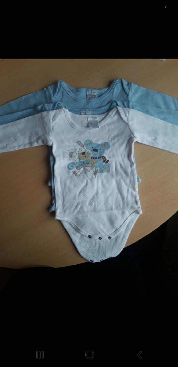 Lot de 3 bodies 6 mois