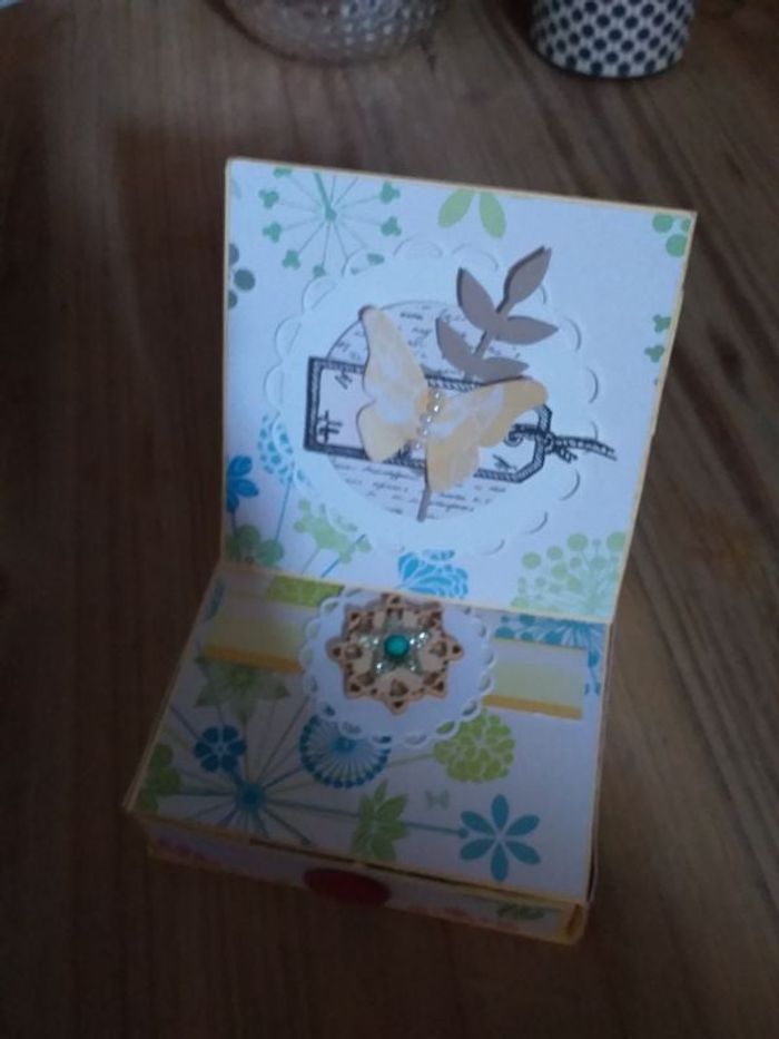 Petite boîte carton scrapbooking - Artisan